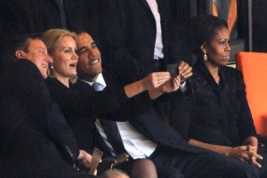 Selfie de Barack Obama no enterro de Nelson Mandela fez história