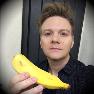 Michel Teló selfie banana